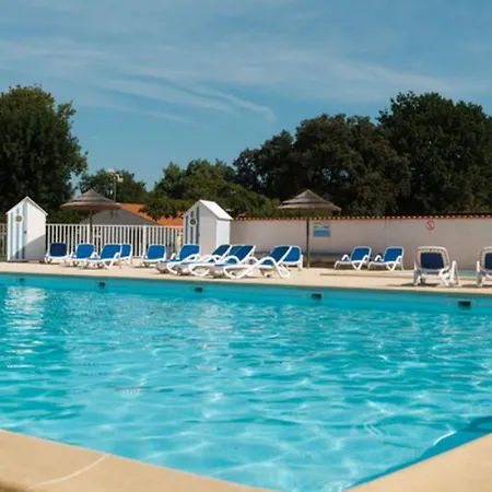 Mobil 4 Personnes Avec Terrasse à Dolus-d'oléron - Api-1-52-1442 *