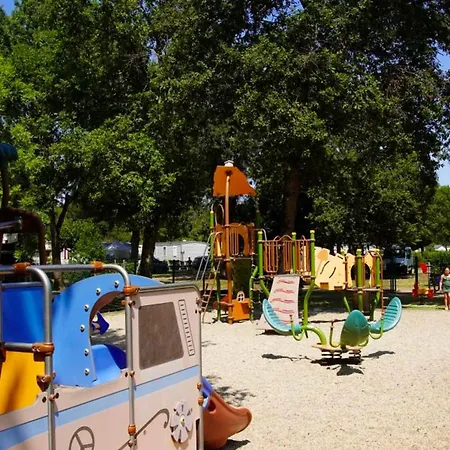 Campsite Mobil 4 Personnes Avec Terrasse A - Api-1-52-1442