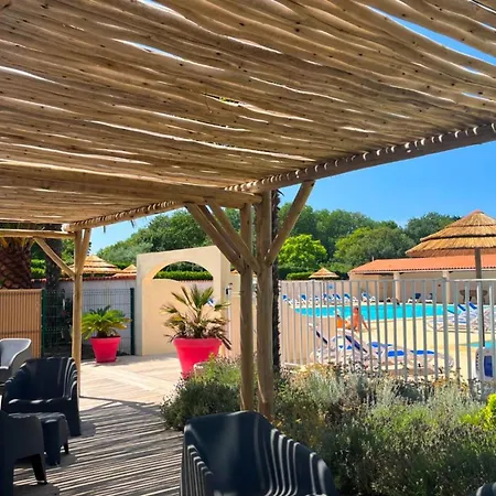Mobil 4 Personnes Avec Terrasse A - Api-1-52-1442 Dolus d'Oléron
