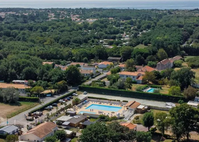 Mobil 4 Personnes Avec Terrasse A - Api-1-52-1442 * Dolus-d'Oleron